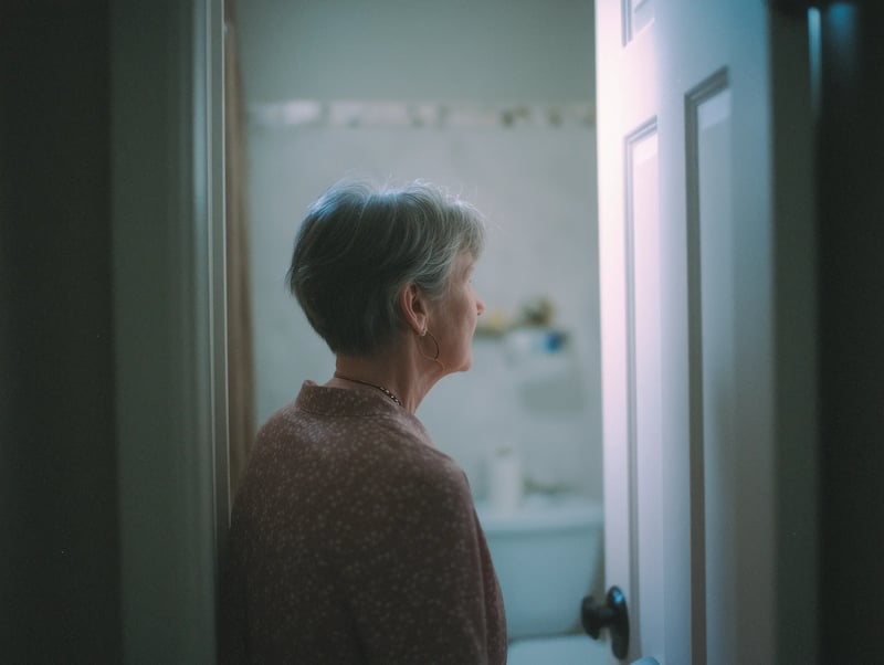 beteam._DSLR_cinematic_film_still_of_a_focused_66_year_old_vete_1fe297d0-716d-40e0-bcbf-689ccc7a286e